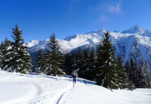 a ski tour with a certified mountain guide in Chamonix