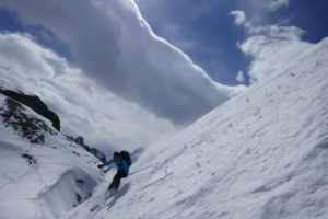 Ski-Unterricht in Chamonix auf einem steilen Hügel